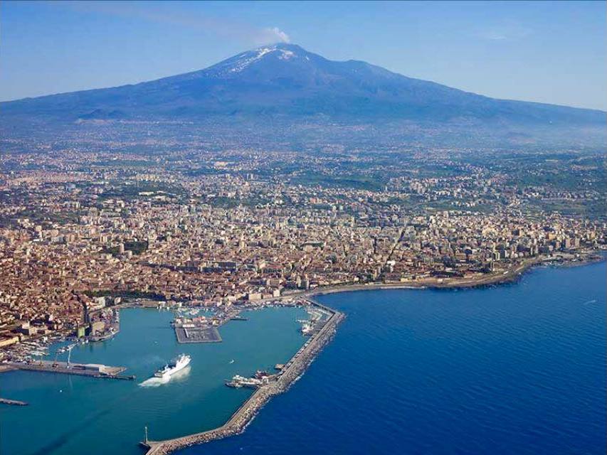 Accessibility conditions for Catania port excursions including Etna terrain and Taormina streets