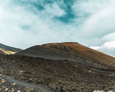 Walking conditions on Etna Taormina and Alcantara including gravel paths steps and uneven ground