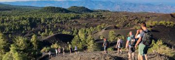escursionisti sull'Etna