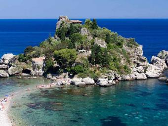 La riserva Marina dell'Isola Bella di Taormina.